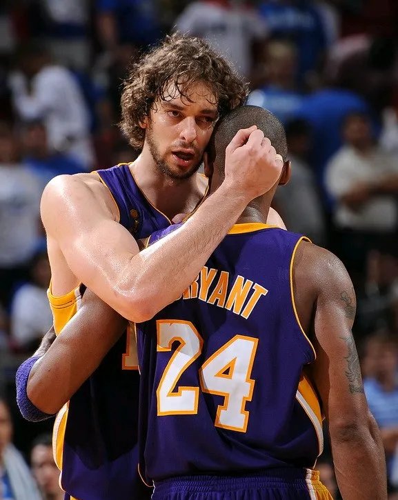 爱游戏中国-关于詹姆斯在德国队比赛中重返赛场，大比分获胜引发热议！再创辉煌时刻的信息-爱游戏中国