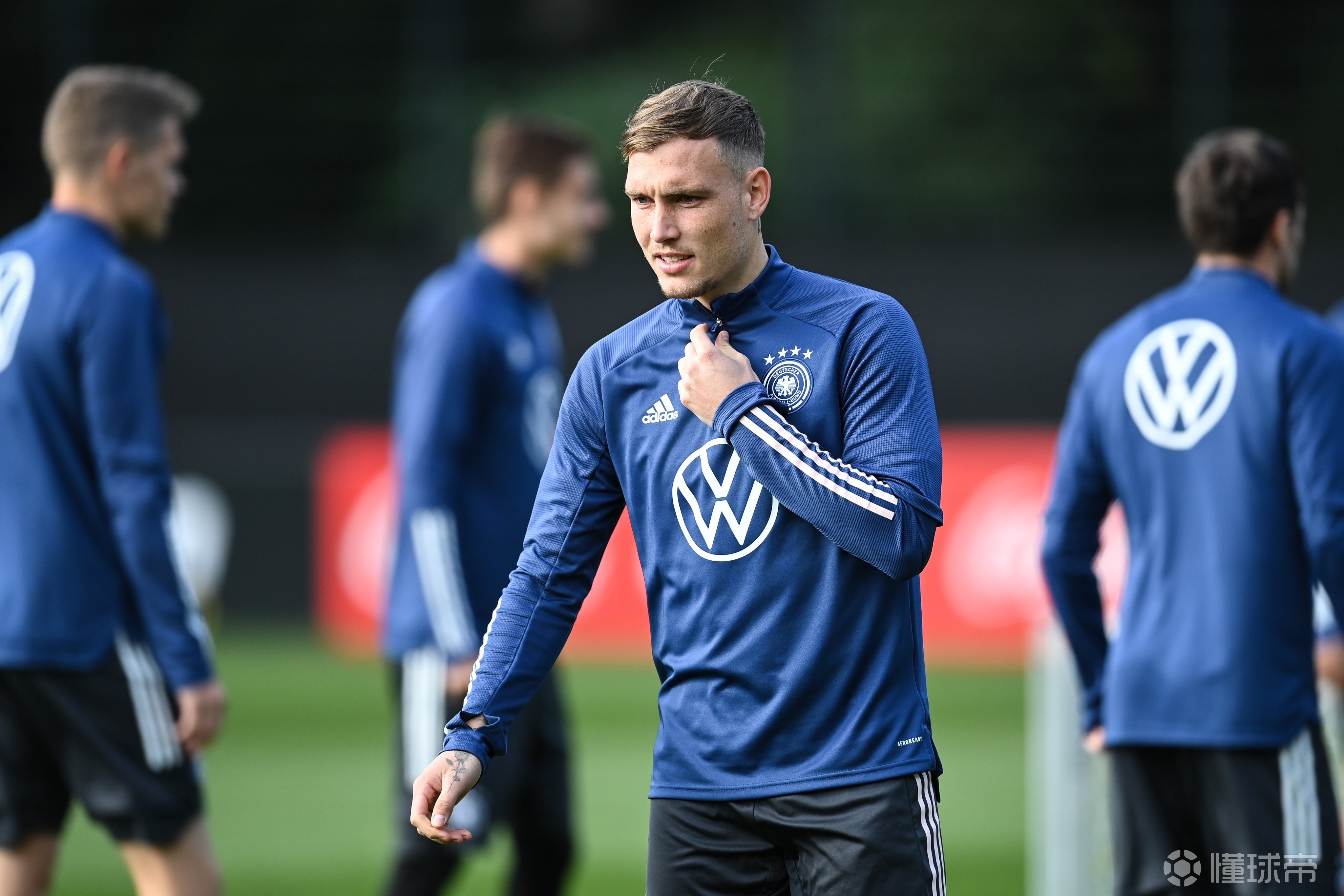 关于德甲转会期走向成谜，波特兰开拓者官宣签约，目标明确，医务组通报恢复的信息